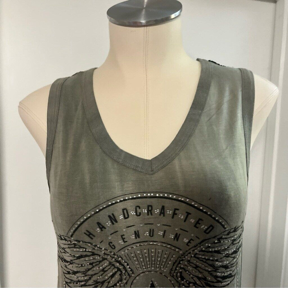 Biker tank top embossed w sequins and lace by Liberty - Picture 4 of 12